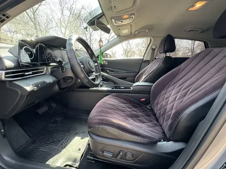 Hyundai Elantra 2021 года за 8 757 285 тг. в Алматы – фото 6