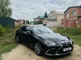 Lexus ES 250 2018 года за 21 000 000 тг. в Усть-Каменогорск