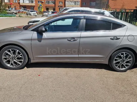 Hyundai Elantra 2020 года за 9 500 000 тг. в Астана – фото 3