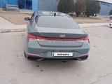 Hyundai Elantra 2022 года за 9 300 000 тг. в Актау – фото 2