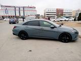Hyundai Elantra 2022 года за 9 300 000 тг. в Актау – фото 3