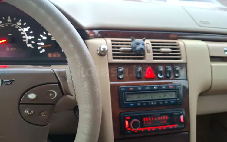 Mercedes-Benz E 320 2001 годаүшін3 900 000 тг. в Астана