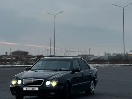 Mercedes-Benz E 320 2001 года за 3 900 000 тг. в Астана – фото 4