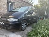 Ford Galaxy 1999 года за 2 400 000 тг. в Караганда – фото 2