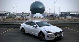 Hyundai Sonata 2021 годаүшін13 200 000 тг. в Астана