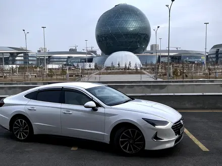 Hyundai Sonata 2021 года за 13 500 000 тг. в Астана – фото 3