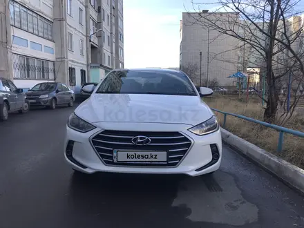 Hyundai Elantra 2018 года за 8 200 000 тг. в Караганда – фото 4