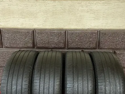 Шины Pirelli с титановыми дисками за 1 200 000 тг. в Алматы