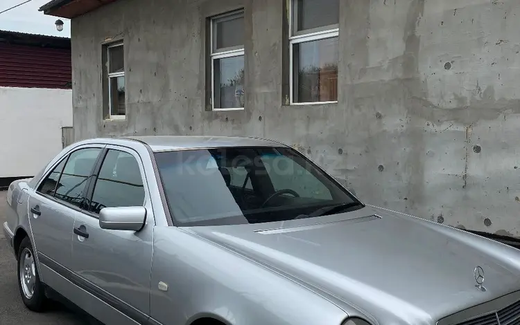 Mercedes-Benz E 280 1998 года за 3 000 000 тг. в Алматы