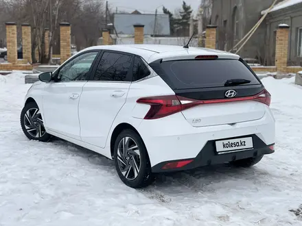 Hyundai i20 2023 года за 7 350 000 тг. в Караганда