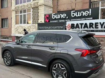 Hyundai Santa Fe 2021 года за 17 500 000 тг. в Астана – фото 3