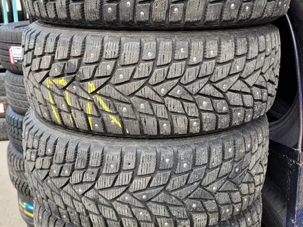 Dunlop Шипы 205 55 r16 за 100 000 тг. в Алматы