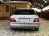 Mercedes-Benz E 200 1994 года за 3 500 000 тг. в Кызылорда – фото 2