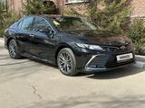 Toyota Camry 2023 года за 16 700 000 тг. в Петропавловск – фото 3