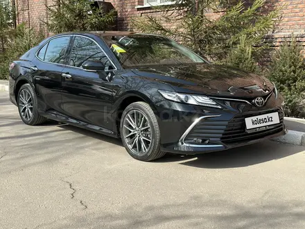 Toyota Camry 2023 года за 16 700 000 тг. в Петропавловск – фото 3