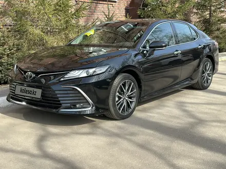 Toyota Camry 2023 года за 16 700 000 тг. в Петропавловск – фото 17