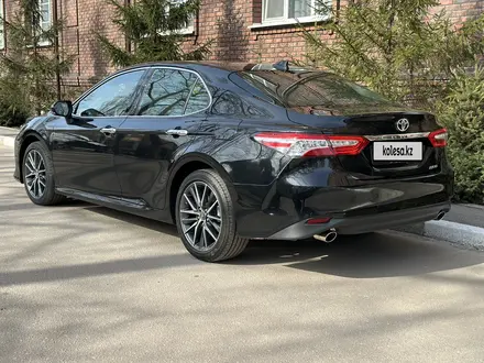 Toyota Camry 2023 года за 16 700 000 тг. в Петропавловск – фото 19