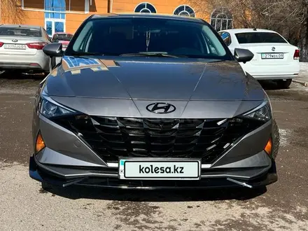 Hyundai Elantra 2022 года за 9 500 000 тг. в Караганда – фото 3