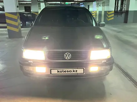 Volkswagen Passat 1993 года за 3 600 000 тг. в Астана – фото 7