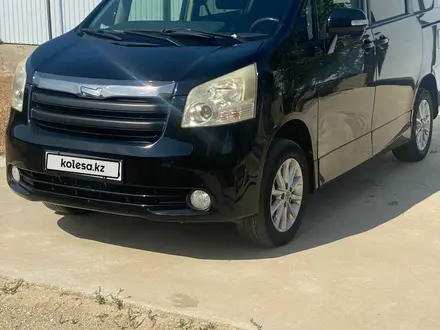 Toyota Noah 2007 года за 7 500 000 тг. в Атырау – фото 45