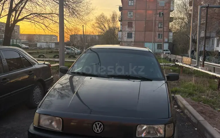 Volkswagen Passat 1992 годаүшін1 100 000 тг. в Караганда