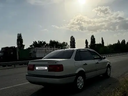 Volkswagen Passat 1994 года за 1 800 000 тг. в Казалинск – фото 3