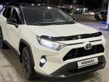 Toyota RAV4 2021 года за 16 000 000 тг. в Алматы – фото 3