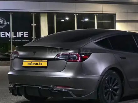 Tesla Model 3 2021 года за 11 700 000 тг. в Алматы – фото 3
