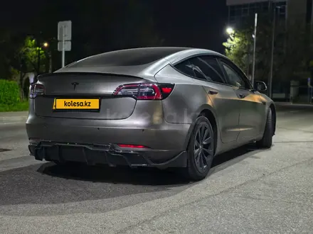 Tesla Model 3 2021 года за 11 700 000 тг. в Алматы – фото 4