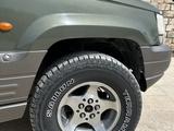 Jeep Grand Cherokee 1996 года за 2 800 000 тг. в Мангистау – фото 3