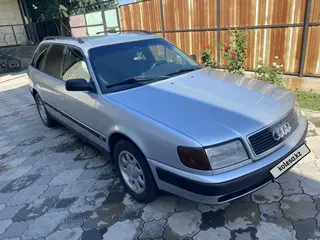 Audi 100