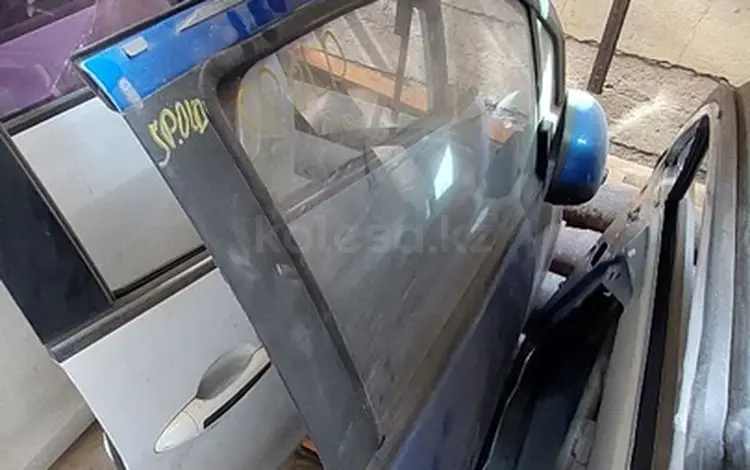 Двери на Chevrolet Spark за 60 000 тг. в Шымкент