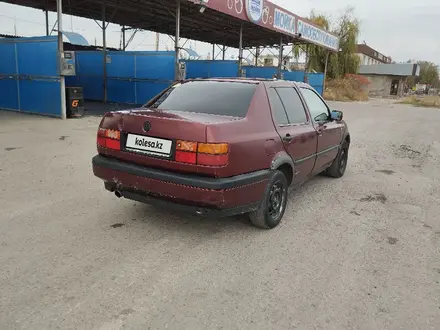 Volkswagen Vento 1993 года за 900 000 тг. в Тараз – фото 4