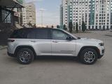 Jeep Grand Cherokee 2022 годаүшін32 800 000 тг. в Актобе – фото 4
