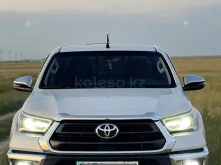 Toyota Hilux 2021 года за 18 300 000 тг. в Актобе