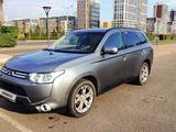 Mitsubishi Outlander 2013 года за 6 500 000 тг. в Астана – фото 2