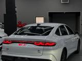 BYD Qin L DM-i 2025 года за 10 000 000 тг. в Астана – фото 5