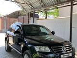 Volkswagen Touareg 2004 года за 3 700 000 тг. в Шымкент