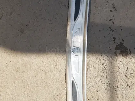 Накладка металлическая на задний бампер на Subaru legacy за 20 000 тг. в Алматы