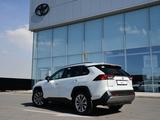 Toyota RAV4 Luxe 2025 года за 24 490 000 тг. в Тараз – фото 2