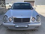 Mercedes-Benz E 320 1998 года за 3 800 000 тг. в Жанаозен