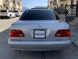 Mercedes-Benz E 320 1998 года за 3 800 000 тг. в Жанаозен – фото 5