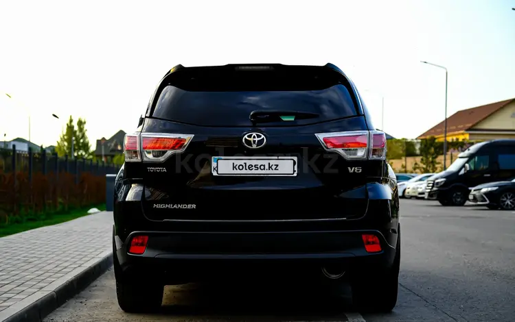 Toyota Highlander 2015 года за 18 000 000 тг. в Шымкент