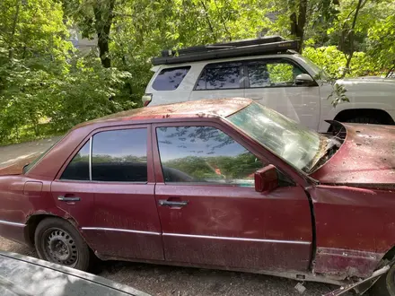 Mercedes-Benz E 230 1993 года за 350 000 тг. в Алматы – фото 4