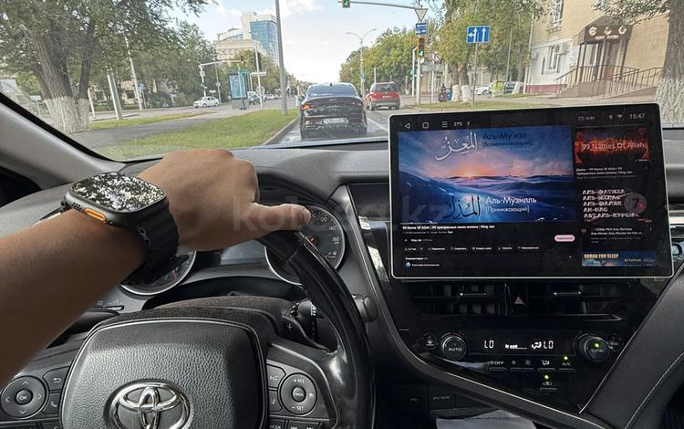 Toyota Camry — фото 1