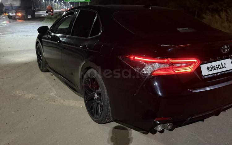 Toyota Camry — миниатюра 5