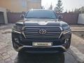 Toyota Land Cruiser 2016 года за 36 000 000 тг. в Астана