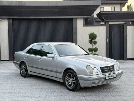 Mercedes-Benz E 230 1996 года за 1 750 000 тг. в Шымкент – фото 3