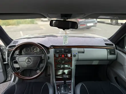 Mercedes-Benz E 230 1996 года за 1 750 000 тг. в Шымкент – фото 11