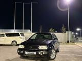 Volkswagen Golf 1997 года за 1 300 000 тг. в Астана